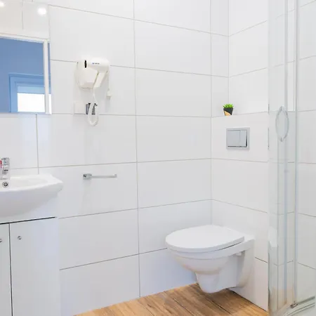 Wladyslawowska 36 - I Goscinne Blisko Plazy Lodge *